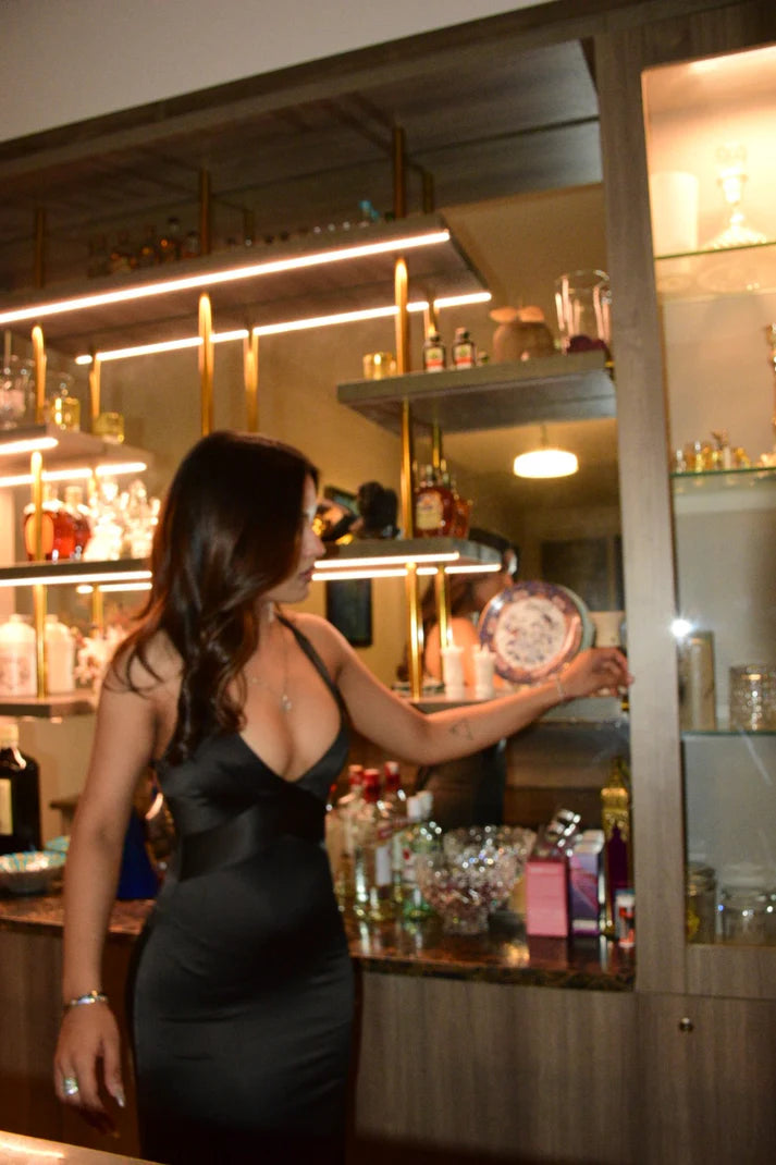Black Open-Back Evening Maxi Dress