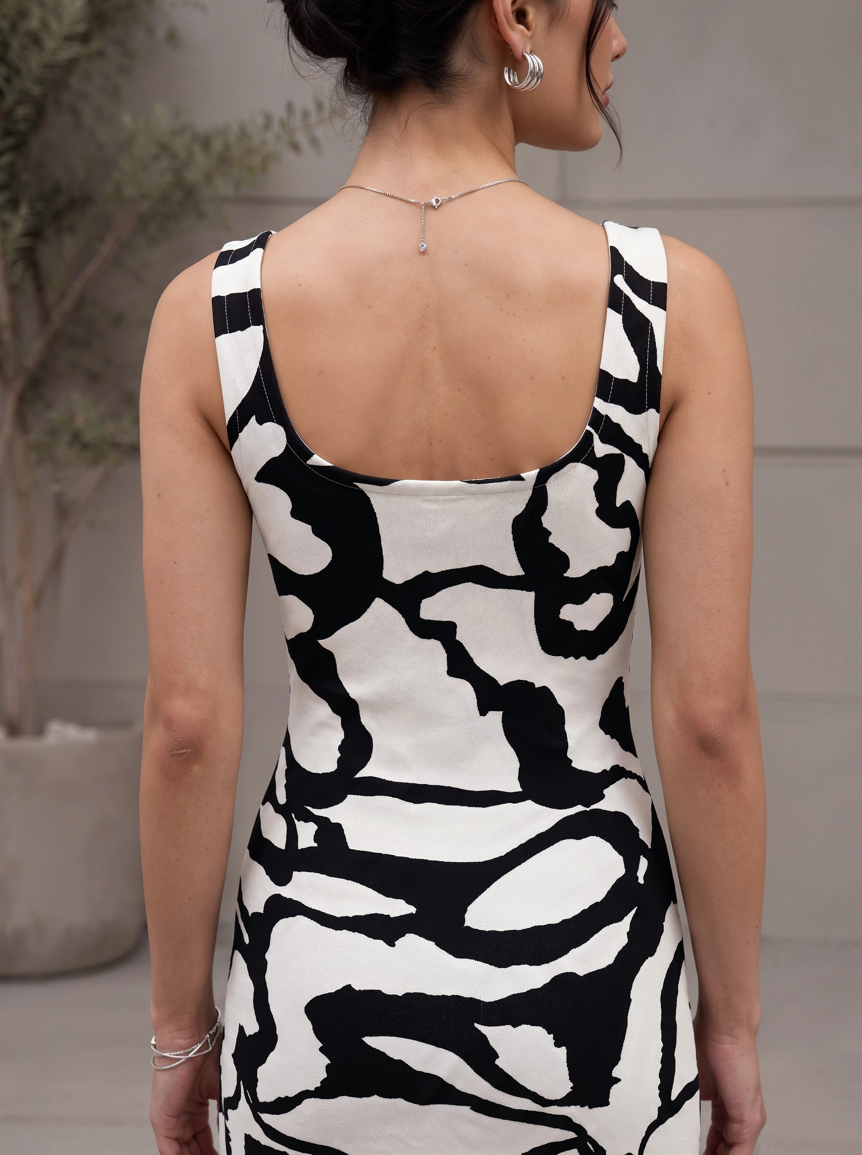 Abstract Monochrome Bodycon Midi Dress
